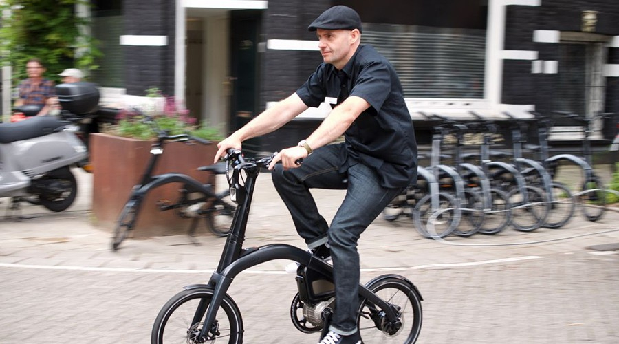 电动自行车